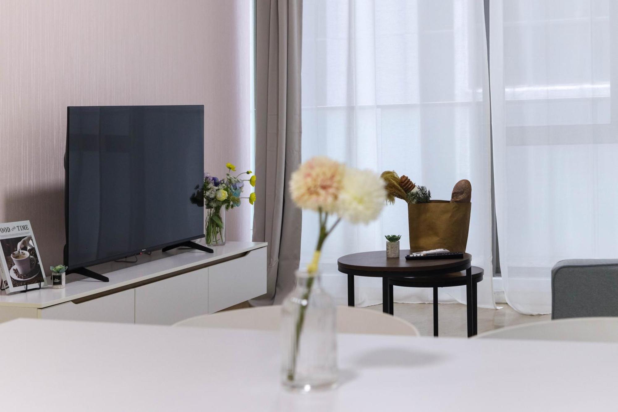 Apartment Heart Of Kl Near Bukit Bintang Mrt& Pavillion Kl 1 To 6pax *